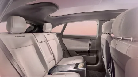 2026-range-rover-gt-maskovany-prototyp-10