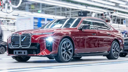 2027-bmw-rady-7-facelift-zahajeni-vyroby-dingolfing