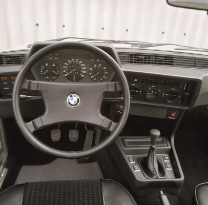 bmw-rady-6-e24-3