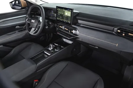 dacia-striker-hybrid-150-4x4-2026-17