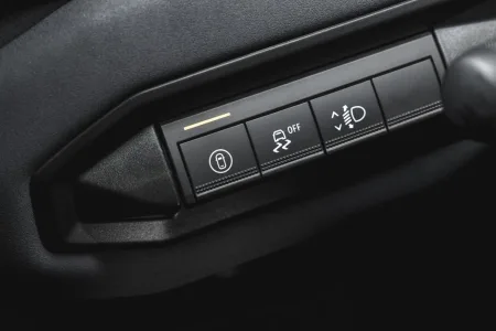 dacia-striker-hybrid-150-4x4-2026-24