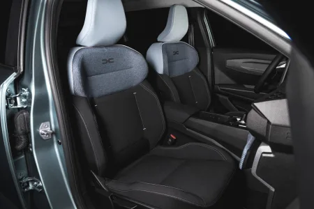 dacia-striker-hybrid-150-4x4-2026-26