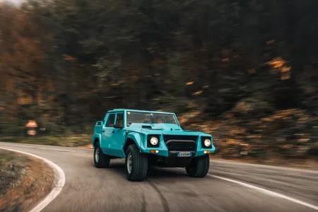 lamborghini-lm002-5