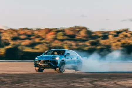 lamborghini-urus-se-1