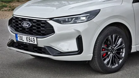 test-2026-ford-kuga-hybrid-awd-sound-edition-10