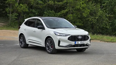test-2026-ford-kuga-hybrid-awd-sound-edition-2