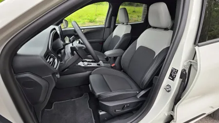 test-2026-ford-kuga-hybrid-awd-sound-edition-22