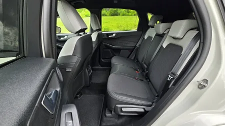 test-2026-ford-kuga-hybrid-awd-sound-edition-24