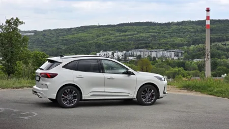 test-2026-ford-kuga-hybrid-awd-sound-edition-4
