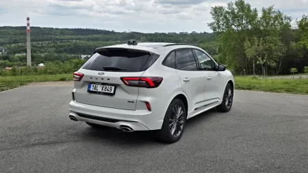 test-2026-ford-kuga-hybrid-awd-sound-edition-5