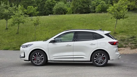 test-2026-ford-kuga-hybrid-awd-sound-edition-8