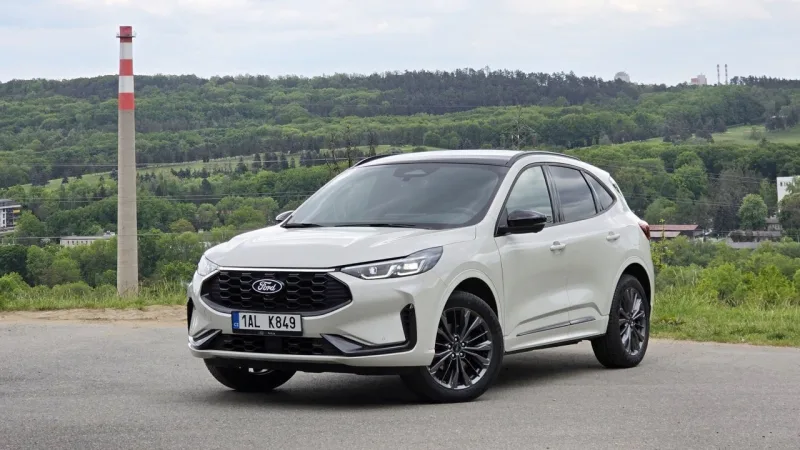 test-2026-ford-kuga-hybrid-awd-sound-edition