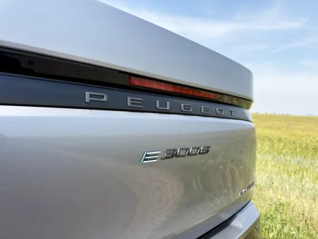 test-2026-peugeot-e-3008-gt-dual-motor-239-kw-10