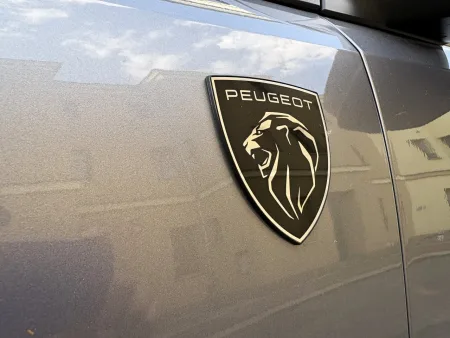 test-2026-peugeot-e-3008-gt-dual-motor-239-kw-19