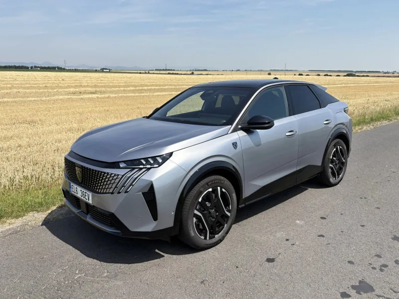 test-2026-peugeot-e-3008-gt-dual-motor-239-kw-2
