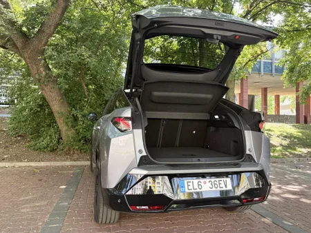 test-2026-peugeot-e-3008-gt-dual-motor-239-kw-24