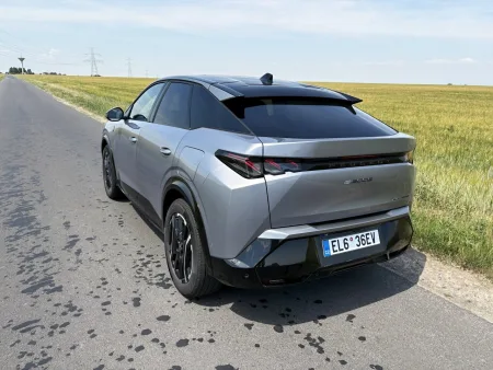 test-2026-peugeot-e-3008-gt-dual-motor-239-kw-4