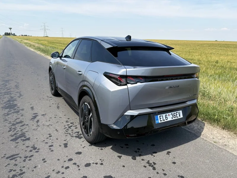 test-2026-peugeot-e-3008-gt-dual-motor-239-kw-4