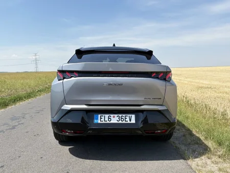 test-2026-peugeot-e-3008-gt-dual-motor-239-kw-5