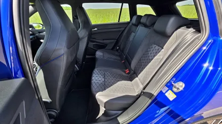 test-2026-volkswagen-golf-variant-r-line-people-20-tsi-150-kw-20
