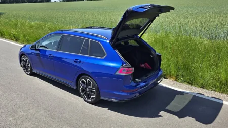 test-2026-volkswagen-golf-variant-r-line-people-20-tsi-150-kw-22