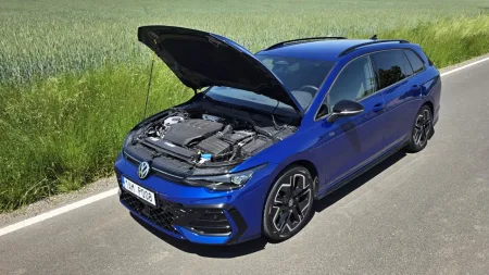 test-2026-volkswagen-golf-variant-r-line-people-20-tsi-150-kw-24