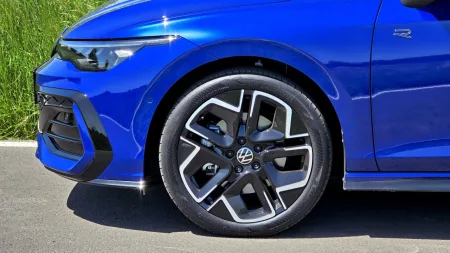 test-2026-volkswagen-golf-variant-r-line-people-20-tsi-150-kw-9
