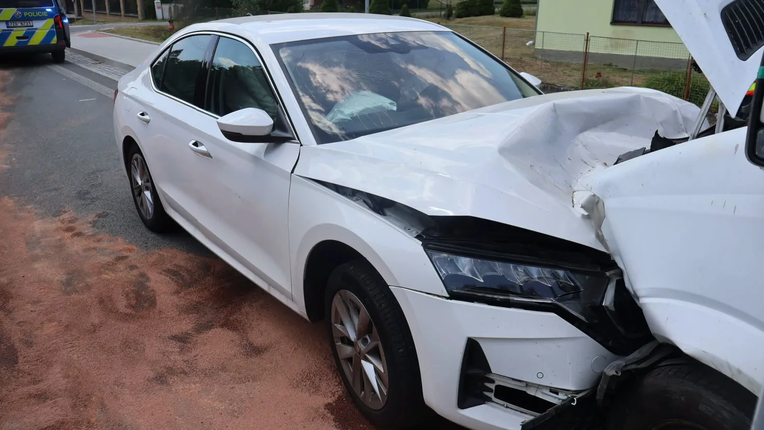 skoda-octavia-nehoda-policie