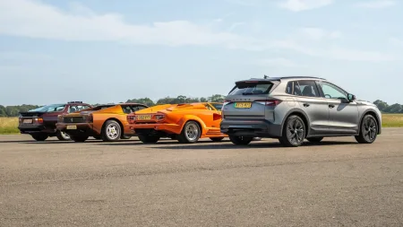 sprint-skoda-elroq-rs-lamborghini-countach-ferrari-testarossa-porsche-944-turbo