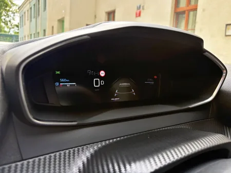 test-2026-peugeot-2008-hybrid-15