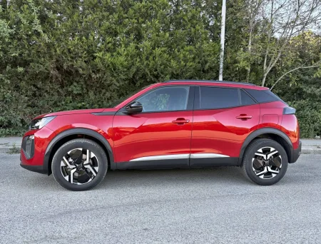 test-2026-peugeot-2008-hybrid-19