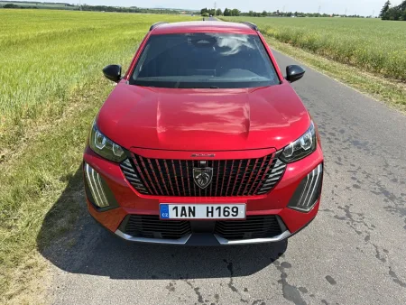 test-2026-peugeot-2008-hybrid-2