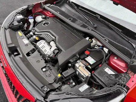 test-2026-peugeot-2008-hybrid-24