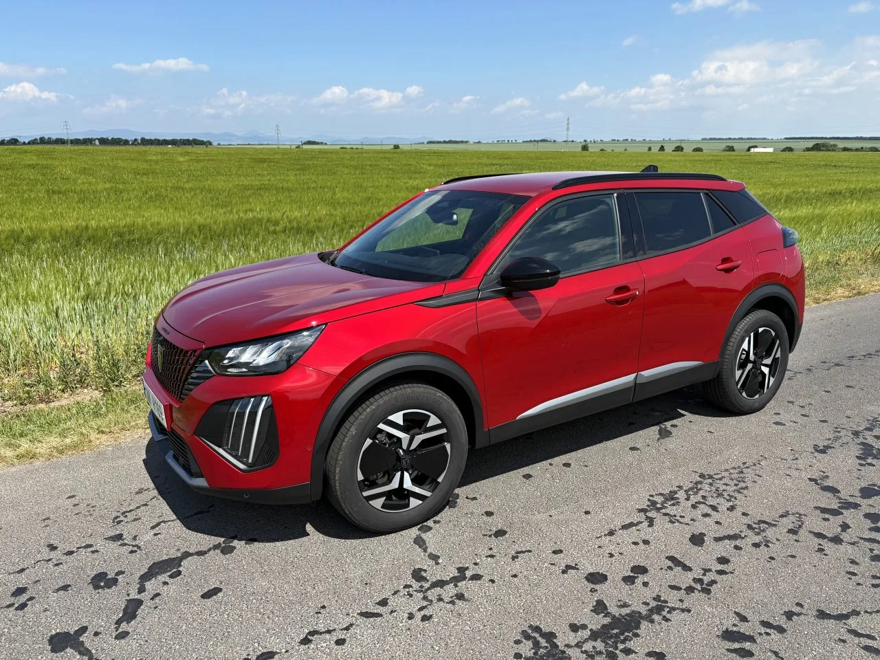 test-2026-peugeot-2008-hybrid-4