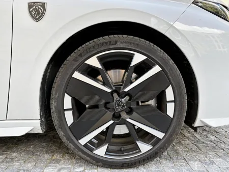 test-2026-peugeot-308-sw-gt-plug-in-hybrid-10