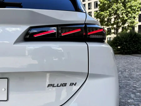 test-2026-peugeot-308-sw-gt-plug-in-hybrid-14