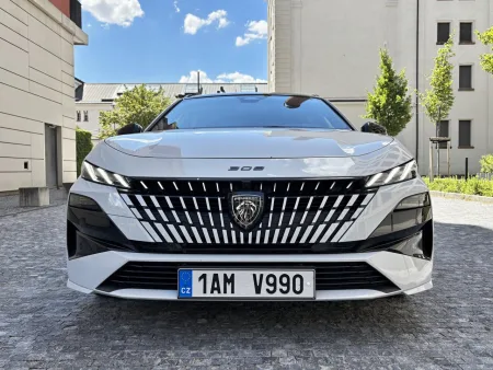 test-2026-peugeot-308-sw-gt-plug-in-hybrid-2