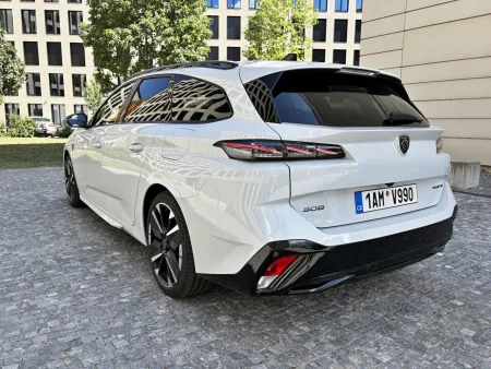 test-2026-peugeot-308-sw-gt-plug-in-hybrid-5