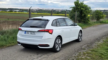 test-2026-skoda-scala-10-tsi-6mt-10