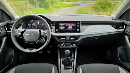 test-2026-skoda-scala-10-tsi-6mt-15