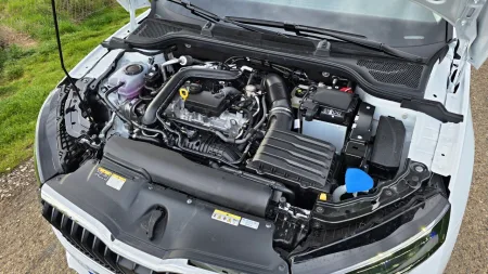 test-2026-skoda-scala-10-tsi-6mt-25
