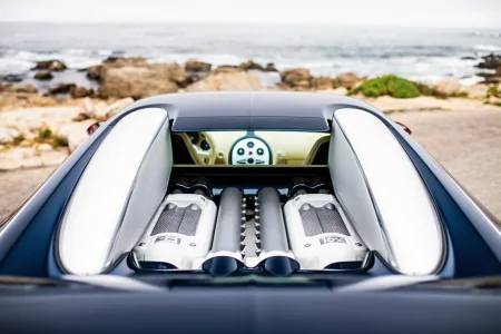 2026-bugatti-la-maison-pur-sang-veyron-20-years-11