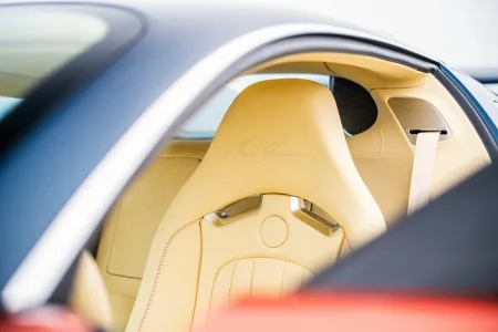 2026-bugatti-la-maison-pur-sang-veyron-20-years-15