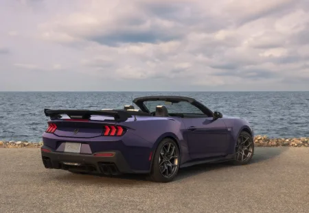 2026-ford-mustang-dark-horse-sc-2-2