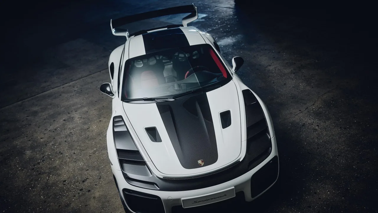 porsche-911-gt2-rs-porsche-flachbau-rs-21