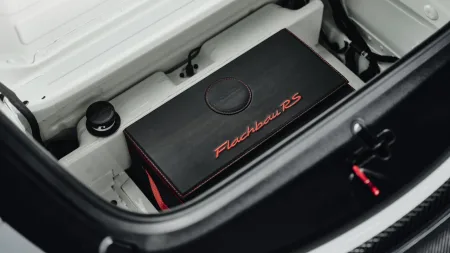 porsche-911-gt2-rs-porsche-flachbau-rs-24
