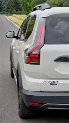 test-2026-dacia-jogger-hybrid-155-extreme-12