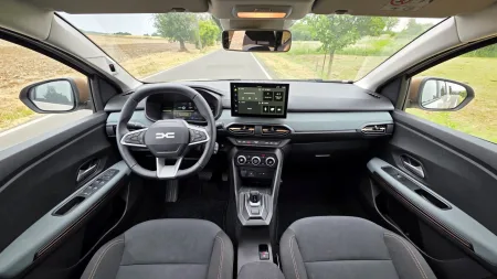 test-2026-dacia-jogger-hybrid-155-extreme-19