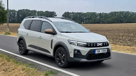 test-2026-dacia-jogger-hybrid-155-extreme-2