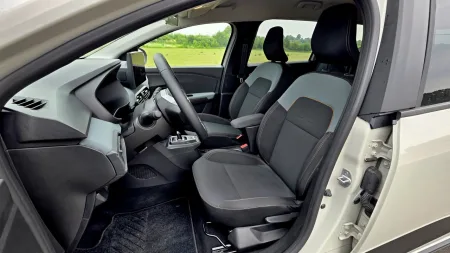 test-2026-dacia-jogger-hybrid-155-extreme-23